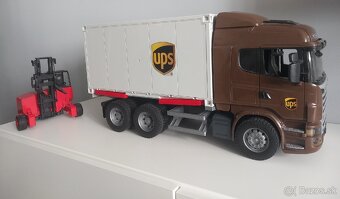 Bruder ups + vozík - 2