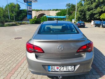 Predám Opel Astra 1.6 CDTI 100kw sedan - 2