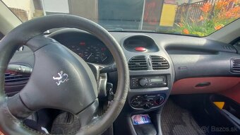 Peugeot 206/ 1,4/ 50kW ---- rezervovane do 14.7. - 2
