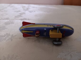 Stará plechová hračka - Zeppelin - 2