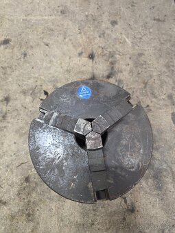 Sklucovadlo 200 troj čeľustové - 2