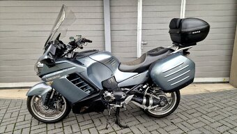 Kawasaki GTR 1400 - 2