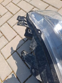 Svetlo ľavé Ford Ranger obyčajne - 2