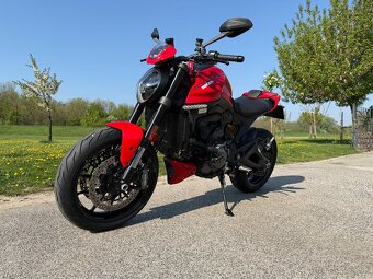 Ducati Monster+ 937 - 2
