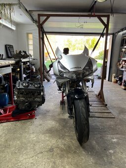 Honda CBR 954 RR - 2
