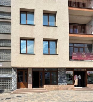 Obchodný priestor v centre Trnavy – ideálny pre vaše podnik - 2