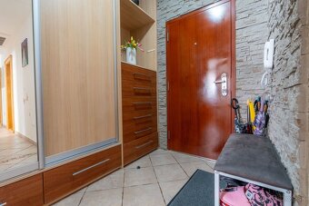 Nadštandardný 4 izbový byt s terasou, pešia zóna Púchov - 2