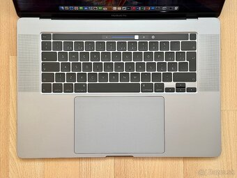 MacBook Pro 16" i9-2.4GHz/64GB/1TB, NOVÁ BATERKA, TOP STAV - 2