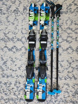 Detské lyže 90 cm, palice 85 cm a lyžiarky 20 cm - 2