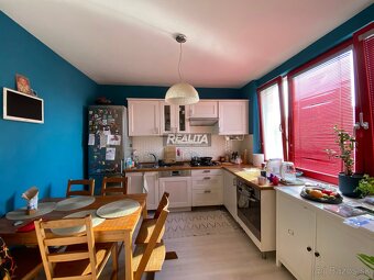 ÚTULNÝ 3-IZBOVÝ BYT, CHRENOVÁ, REKONŠTRUKCIA, BALKÓN - 2