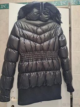 Zimna bunda Guess M - 2