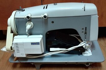 Šijací stroj Veritas. - 2