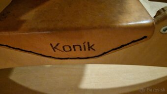 Drevený koník húpací - 2