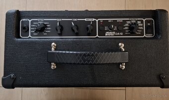Gitarové kombo Vox DA10 - 2