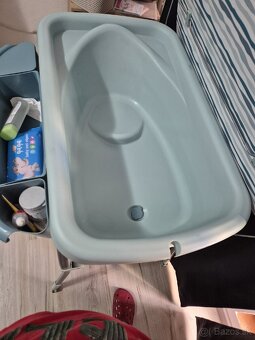 Prebaľovaci pult z vaničkou - 2