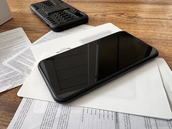 iPhone XR 64GB čierny - 2