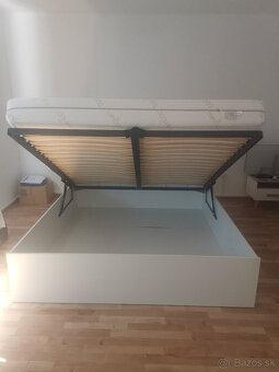Manželská postel 180x200 - 2
