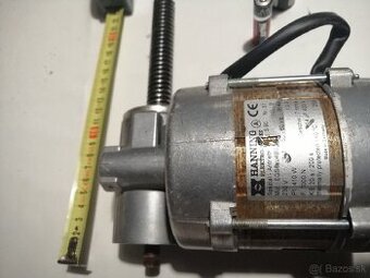 ELEKTROMOTOR S PREVODOVKOU - 2