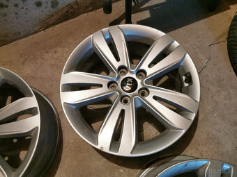 Kia Sportage QL - originál 17" alu disky so snímačmi - 2