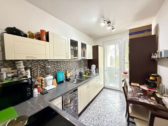 KVP - BAUEROVA 2 IZBOVÝ BYT 51 M2, MUROVANÉ JADRO, PLASTOVÉ  - 2
