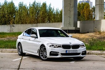 BMW 520d xDrive M Sport / TOP STAV / Záruka na 1 rok / - 2