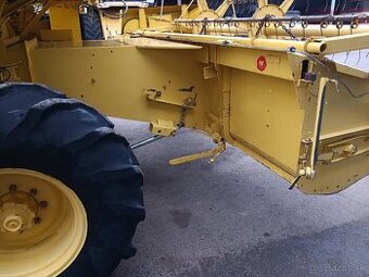 New Holland kombajn - 2