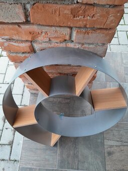 Polička, knižnica - 2