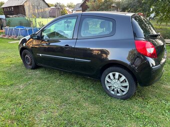 Renault Clio MK3 III 2006 1.5 DCi 50kw - 2