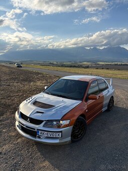 Mitsubishi Lancer Evo 8 - 2