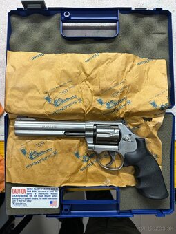 Revolver S&W - 2