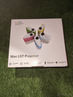 Predam mini LED projektor - 2