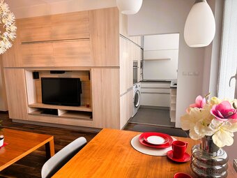 🏡 Moderná dvojgarsónka de luxe s balkónom - Petržalka - 2