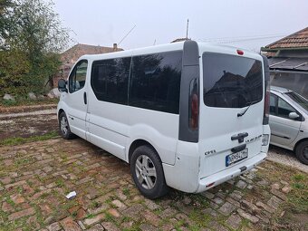 Opel vivaro 2.5cdti automat 8miest - 2