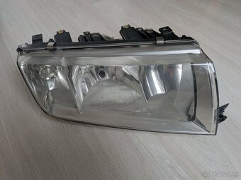 Škoda Fabia 1 Predné svetlá HELLA - 2