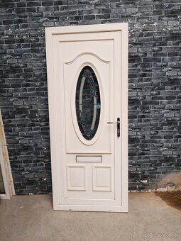 Plastové dvere Č. 131. Ľ - 2