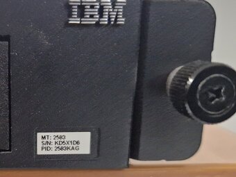 Predám 1U server IBM xSeries 3250 M4 - 2