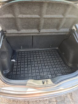 Honda Civic 1.8 103kw 6.2007 - 2