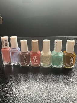 Essie lak na nechty - 2