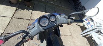 Yamaha aerox 50 cm3 - 2