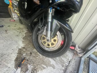 Suzuki GDX-R 750 - 2