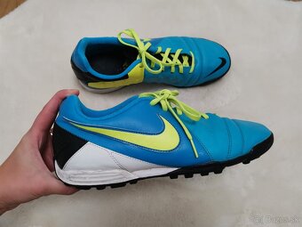Halovky Nike č. 45 - 2