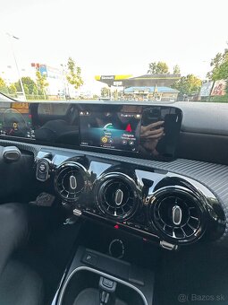 Ponúkam na predaj osobné vozidlo Mercedes-Benz A 250e Plug-i - 2