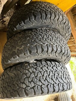 35x12,5 r15 Bfgoodrich all teraine 6x139,7 - 2