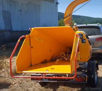 Prenájom štiepkovača - 2