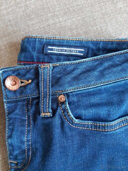 Štýlové dámske rifle zn.Tommy Hilfiger, veľ.25/32 - 2