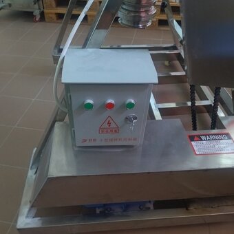 Predám súpravu miešačky a baliaceho stroja na potravinárske - 2