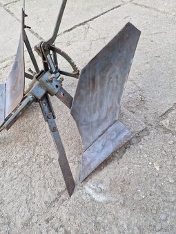 Obojstranný pluh za malotraktor Fortschritt E930 E931 - 2