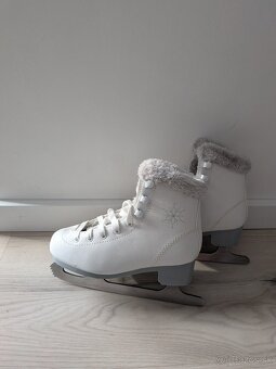 Dievčenské korčule 32 - 2