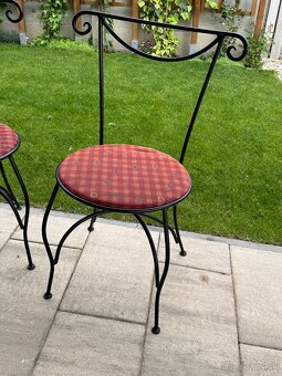 Dve rustikálne kovové stoličky - 2