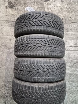 Predam 4ks zimne pneu 215 45 18 - 2